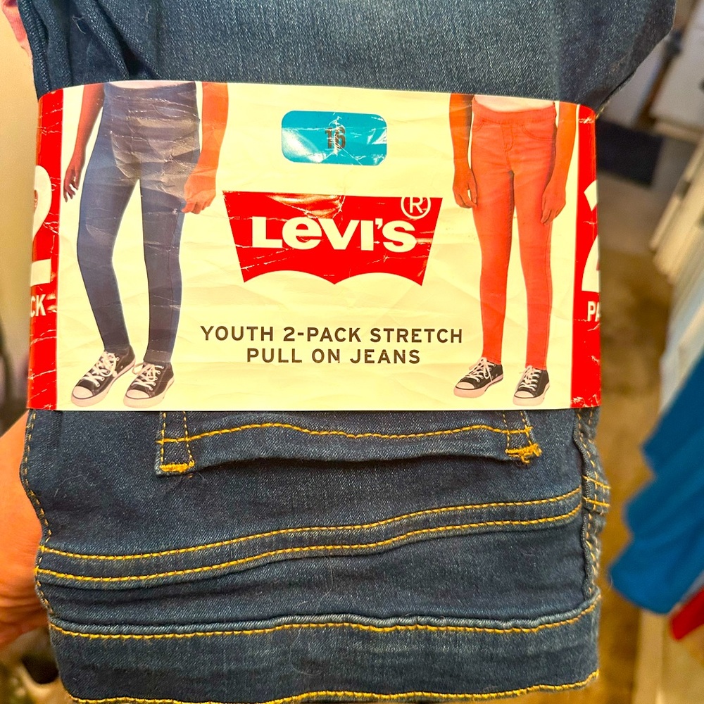 Never opened stretch jeggings